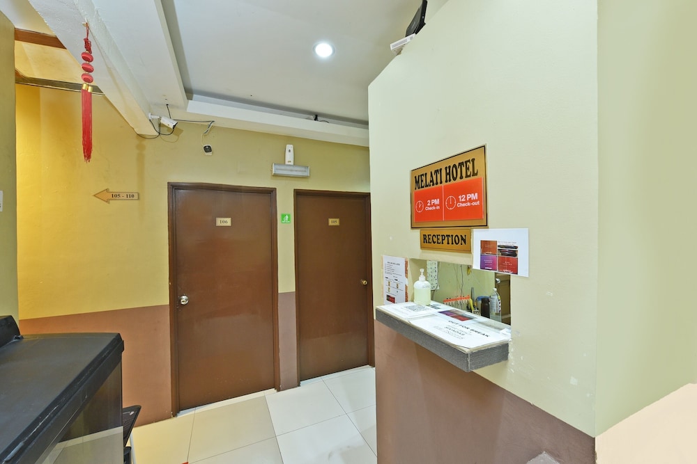OYO 89656 Melati Hotel Nilai 27/28