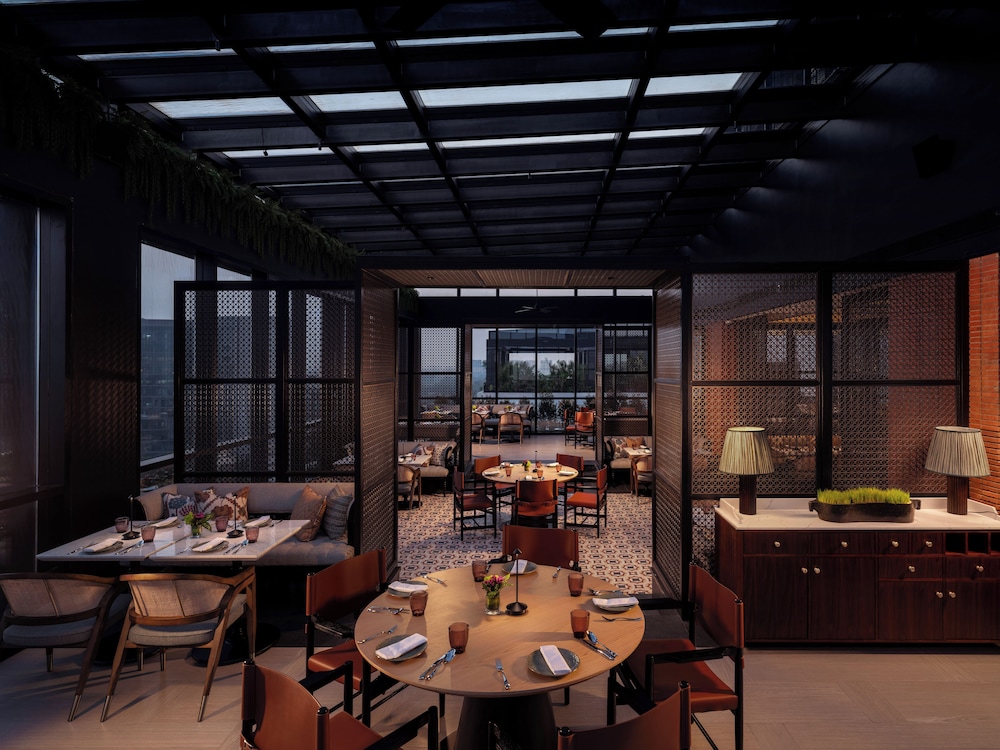 Pullman Chennai Anna Salai 33/44