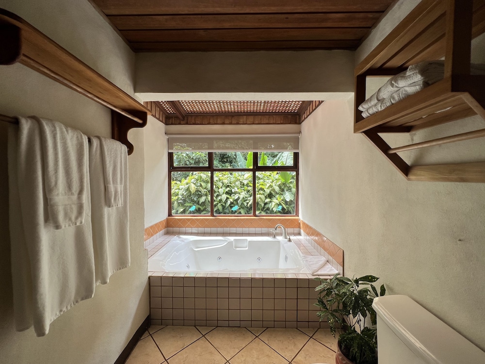 Villa Blanca Cloud Forest Resort and Nature Reserve 36/73