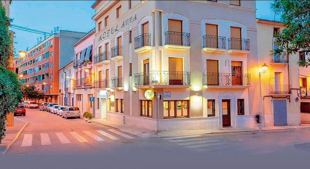 HOTEL ANNA 1/31