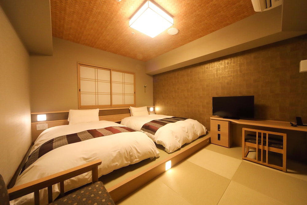 MODERATE, TWIN BEDS, NO CLEANING SERVICES