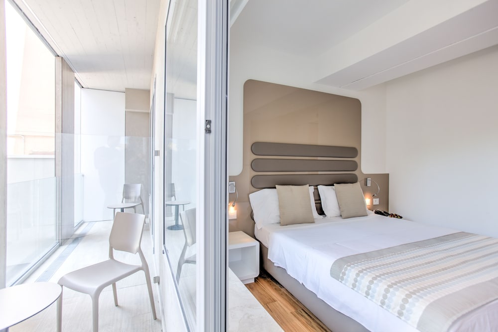 SUPERIOR, DOUBLE BED, BALCONY