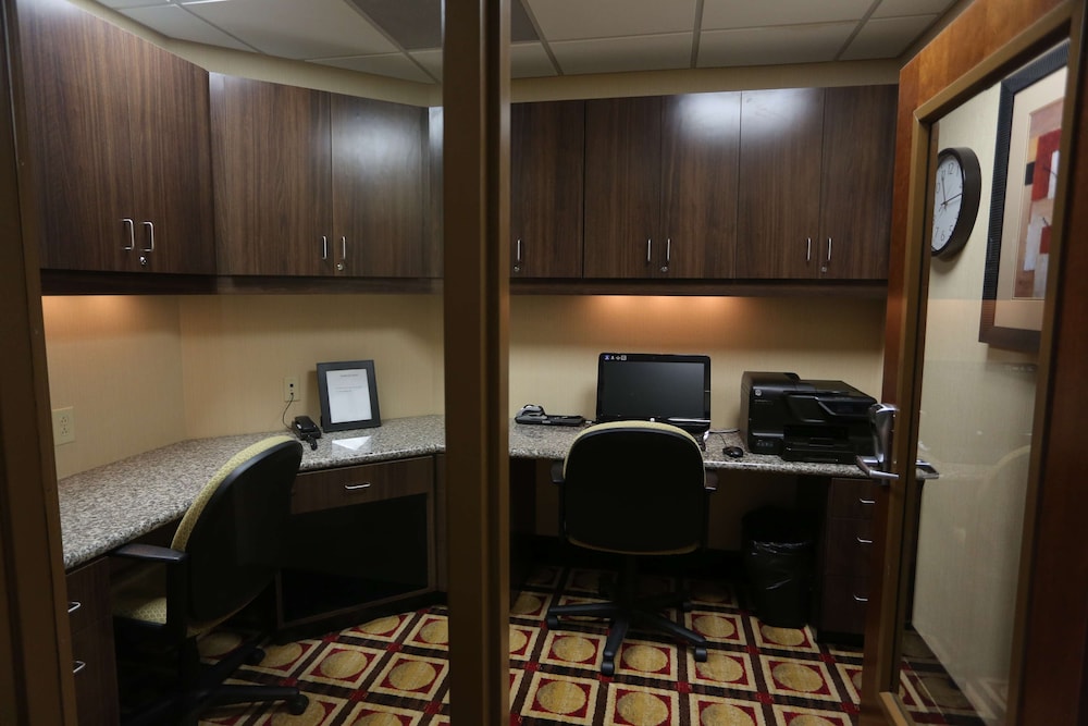 Hampton Inn Atmore 27/52