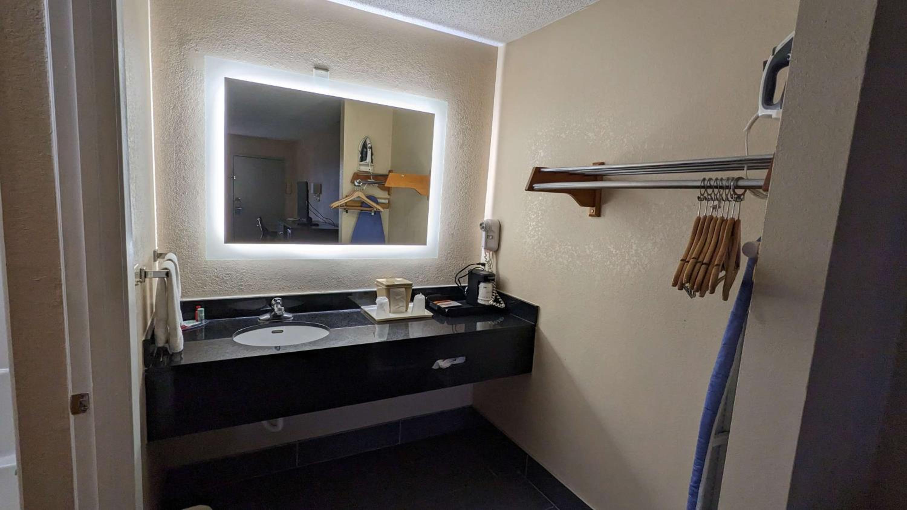 غرفة بسريرين مزدوجين للمدخنين، SureStay Hotel by Best Western Meridian 4/7
