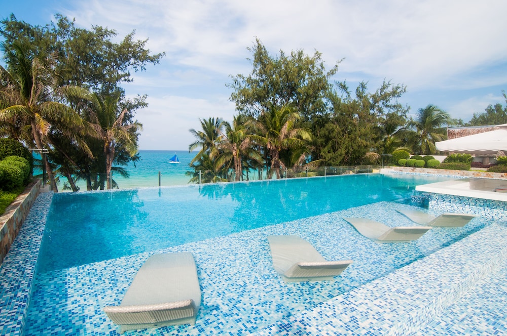 Boracay Uptown 27/43