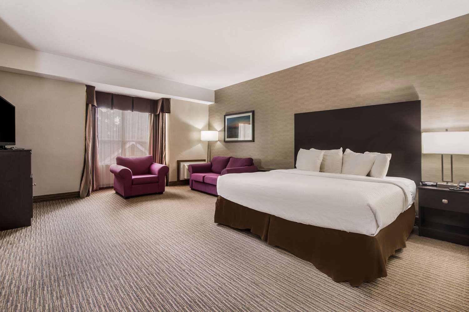Plus, King Bed, Sofa