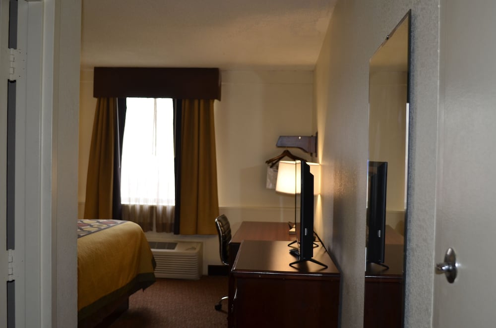 Spark by Hilton Hamburg 33/50