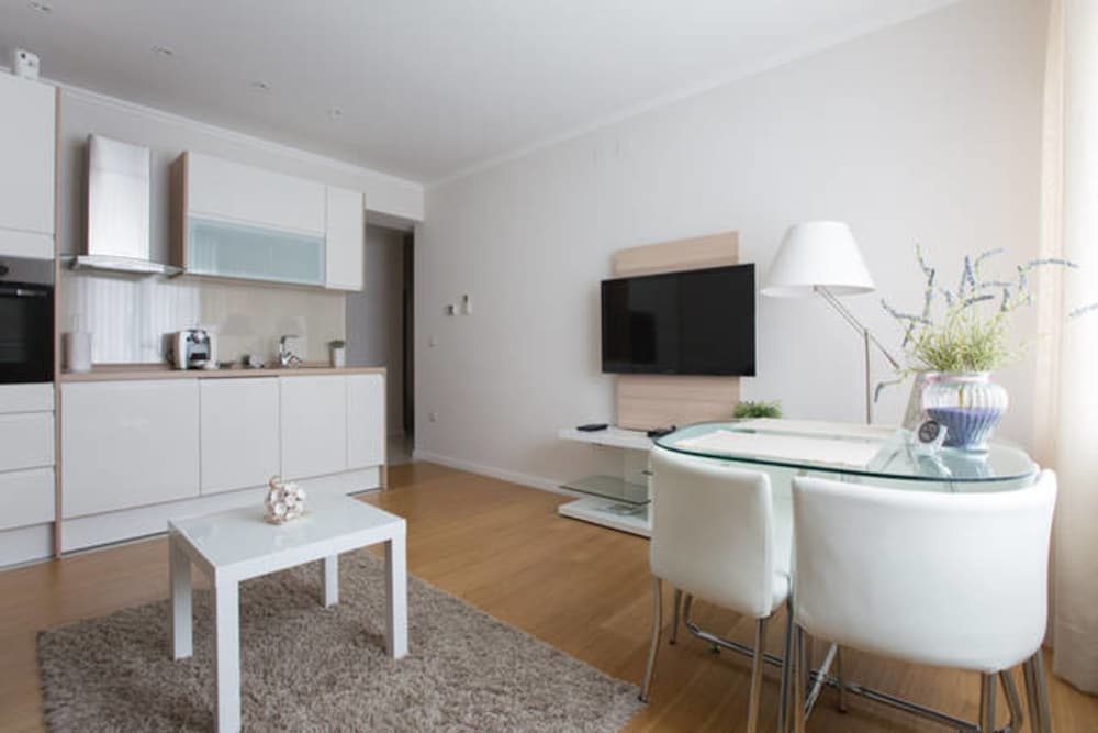Meridien Luxury Apartments 42/50