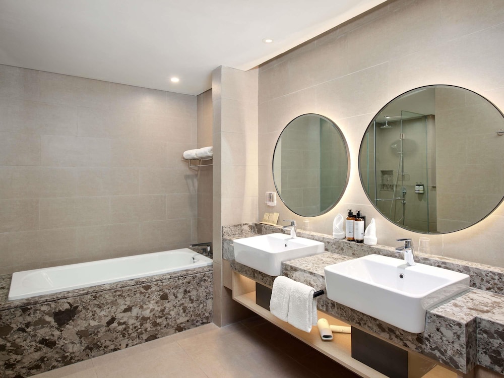 Mercure Bengkulu 65/66
