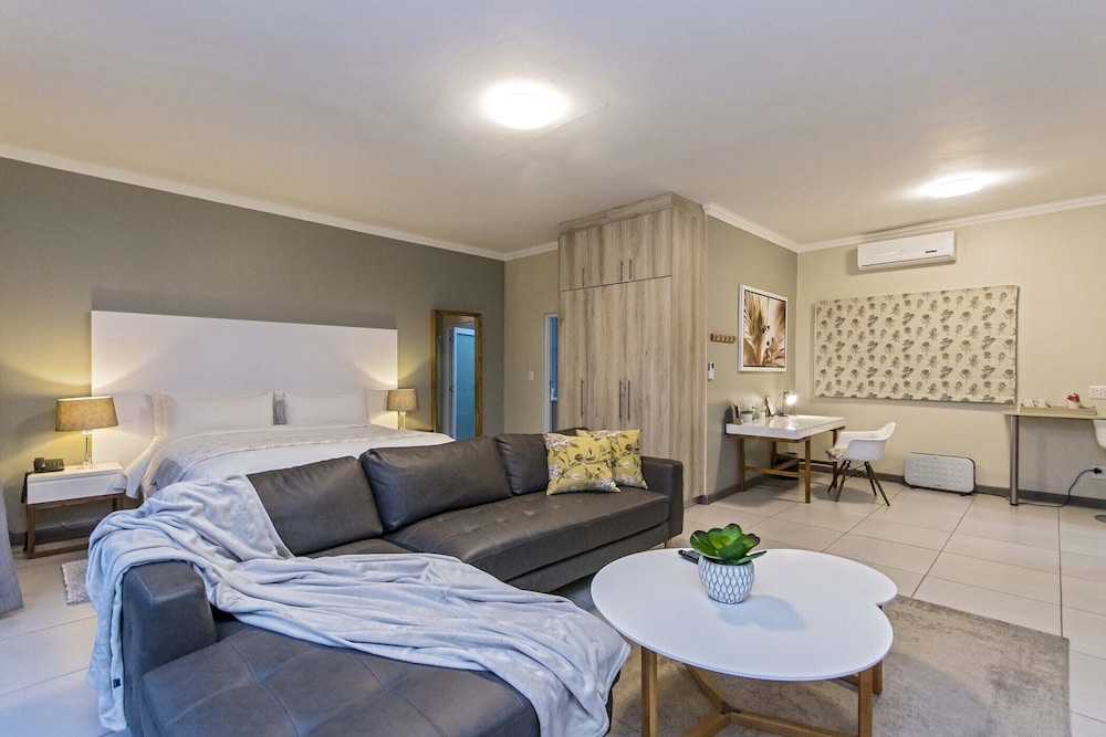 Dunton Guest House 13/50