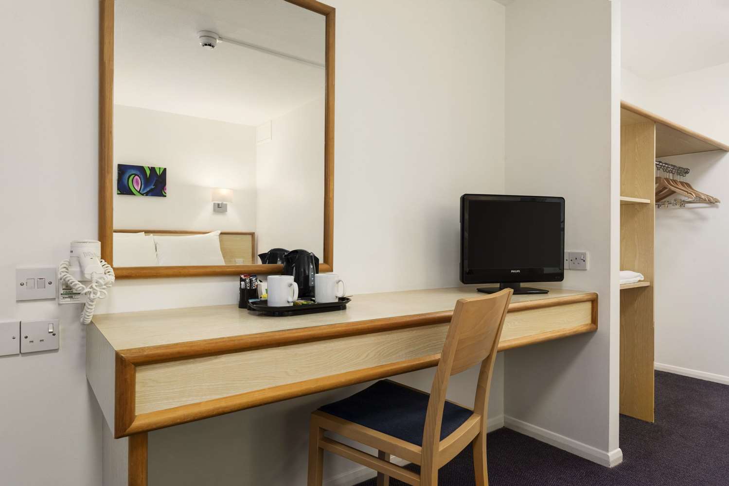 Days Inn by Wyndham Bridgend Cardiff M4 7/12