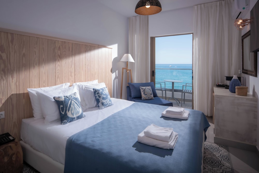 غرفة قياسية بسرير مزدوج بإطلالة على البحر، Serenity Blue Hotel 3/7