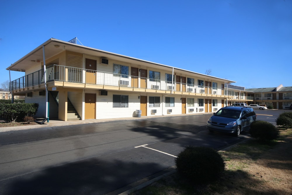 Royal Inn Charlotte Airport Hotel 25/31