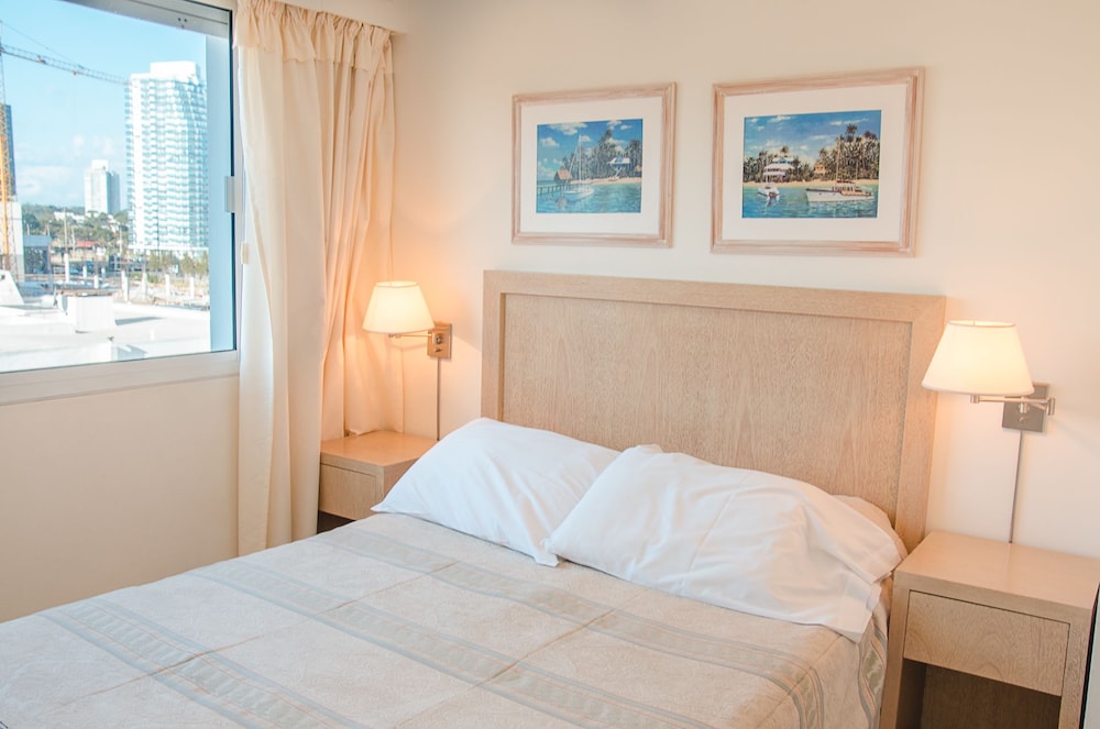 Sunset Beach Hotel 14/68