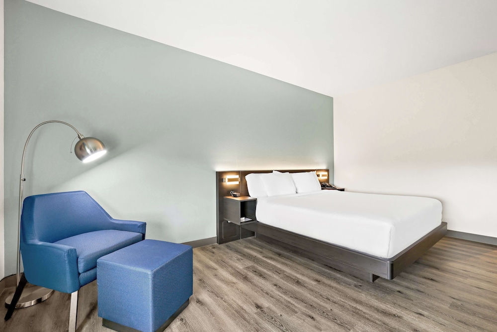 Standard, King Bed