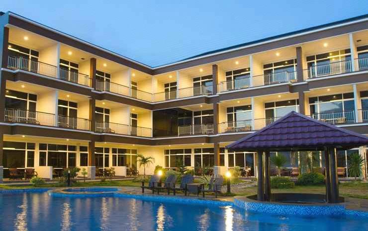 Bahamas Hotel And Resort 2/31