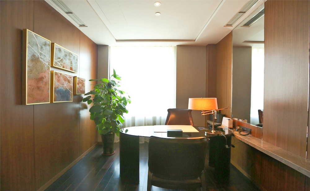 Hilton Urumqi 37/63