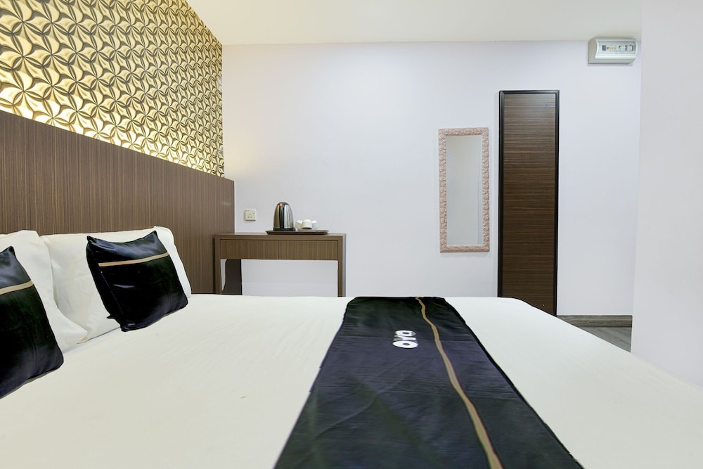 Hotel O Hotel Hamilas 34/60