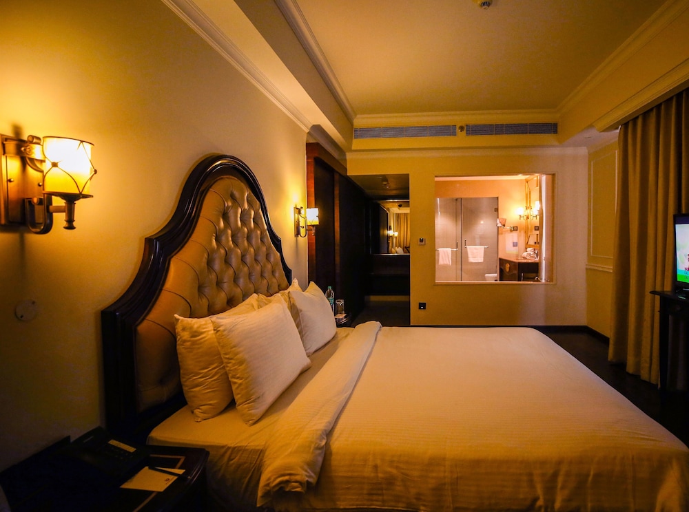 Golden Galaxy Hotels & Resorts 31/50