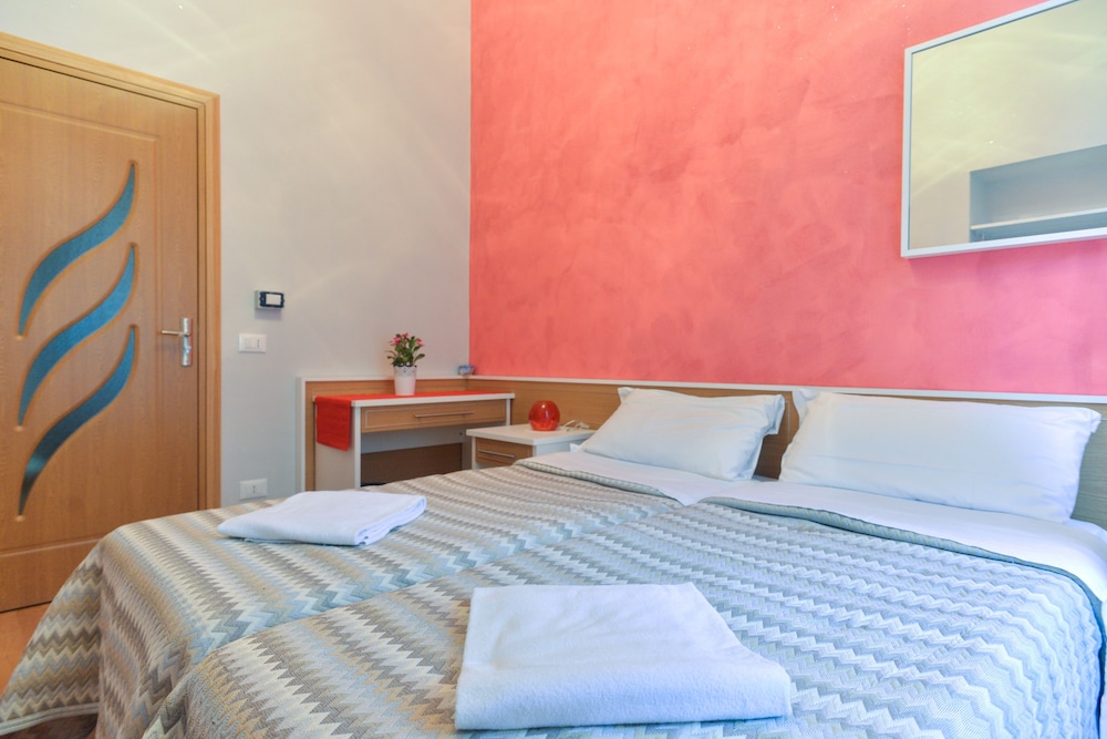 Trani B T Rooms 5/46