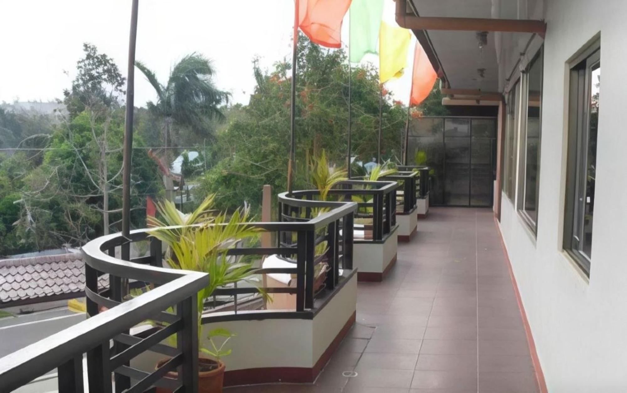 Reddoorz Tagaytay Road 36/39