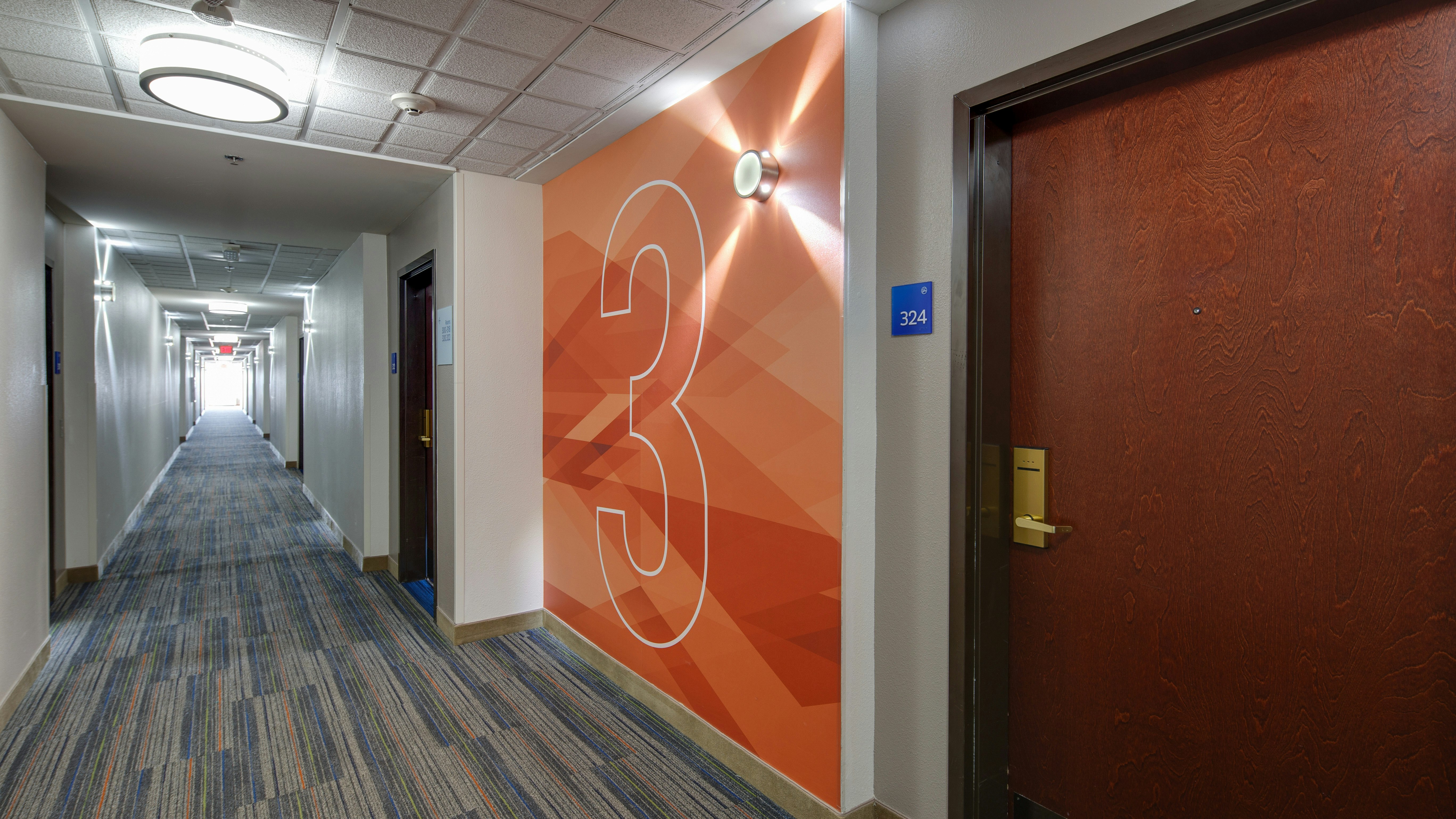 Holiday Inn Express Hotel And Suites Detroit Farmington Hills 29/53