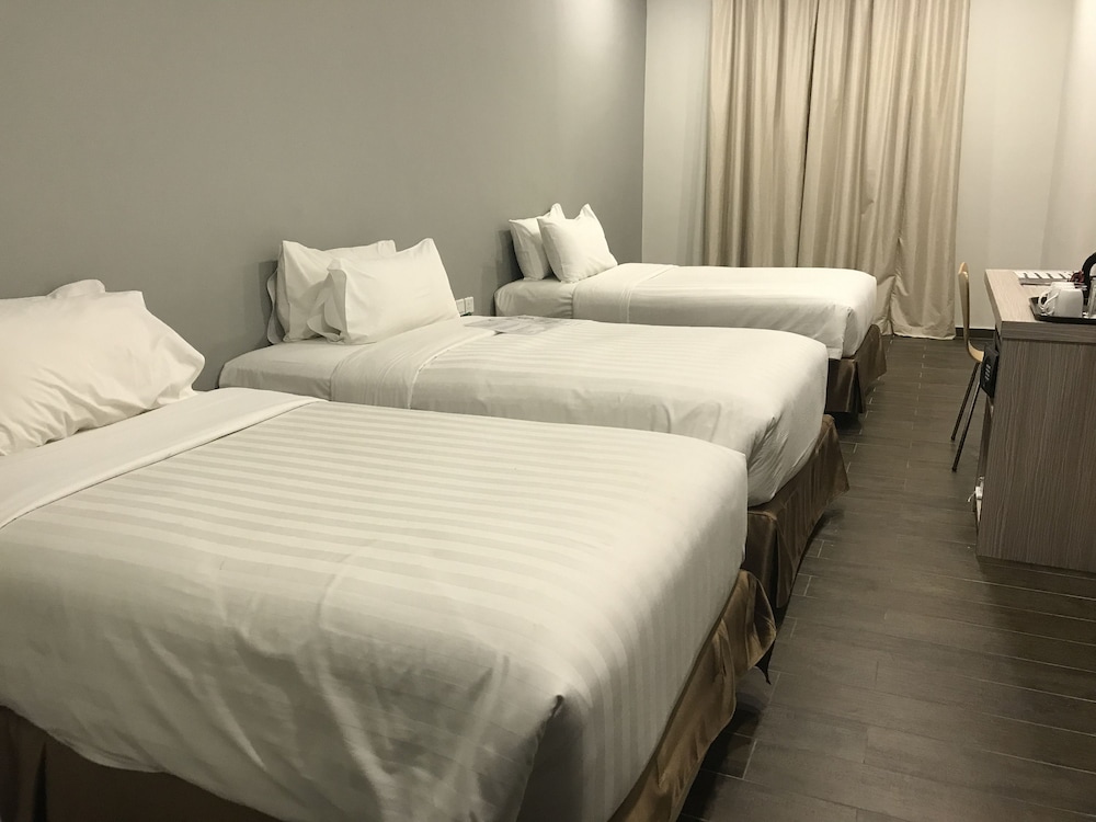 Courtyard, Triple, 3 Beds