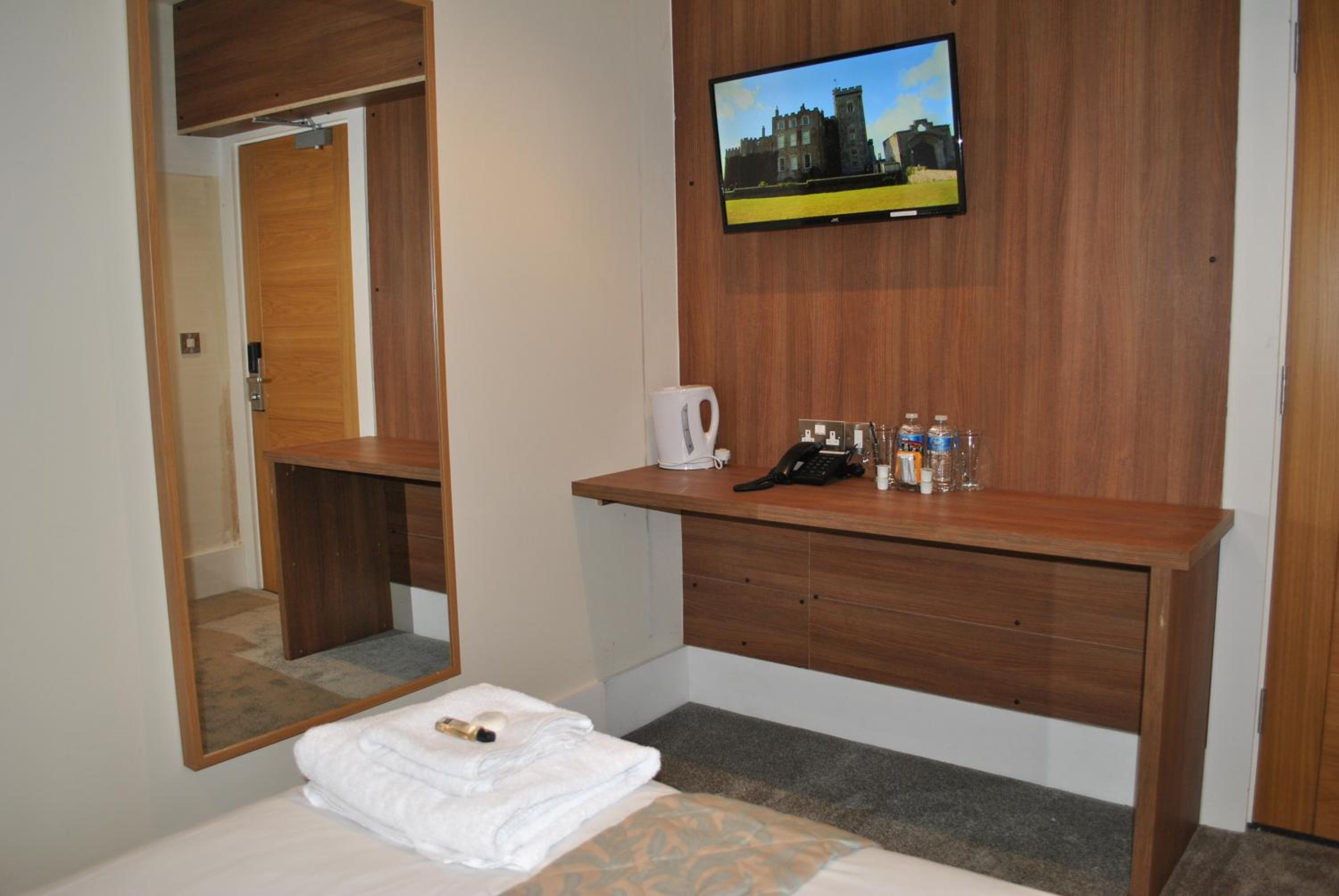 Dreams Hotel 9/56