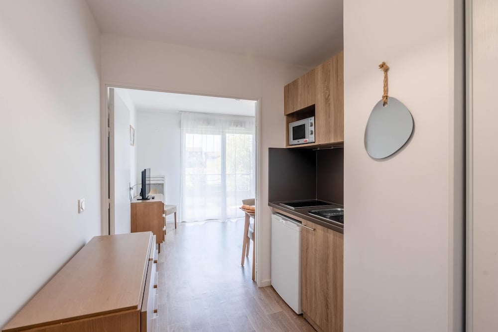 Quality Aparthotel Lyon L'Isle-dAbeau 10/32