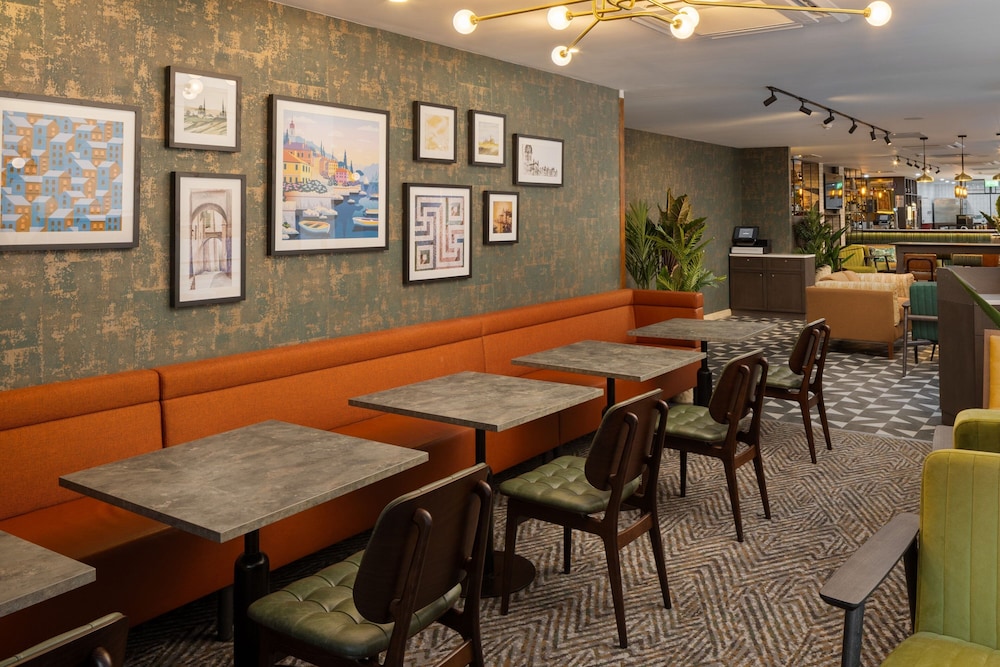 Four Points by Sheraton Edinburgh 42/56