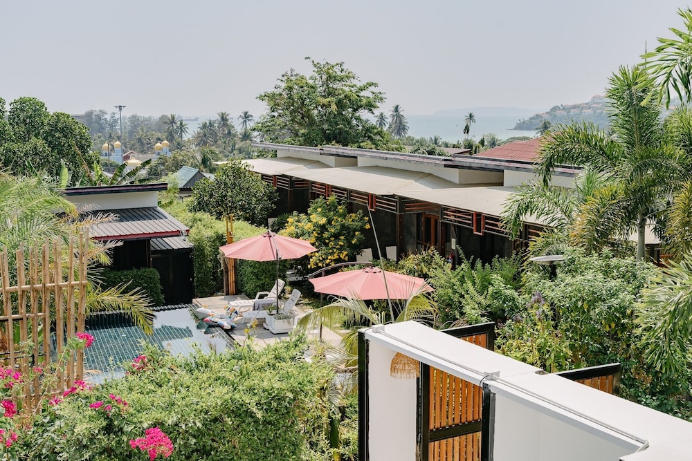 The Loft Panwa Resort 5/50