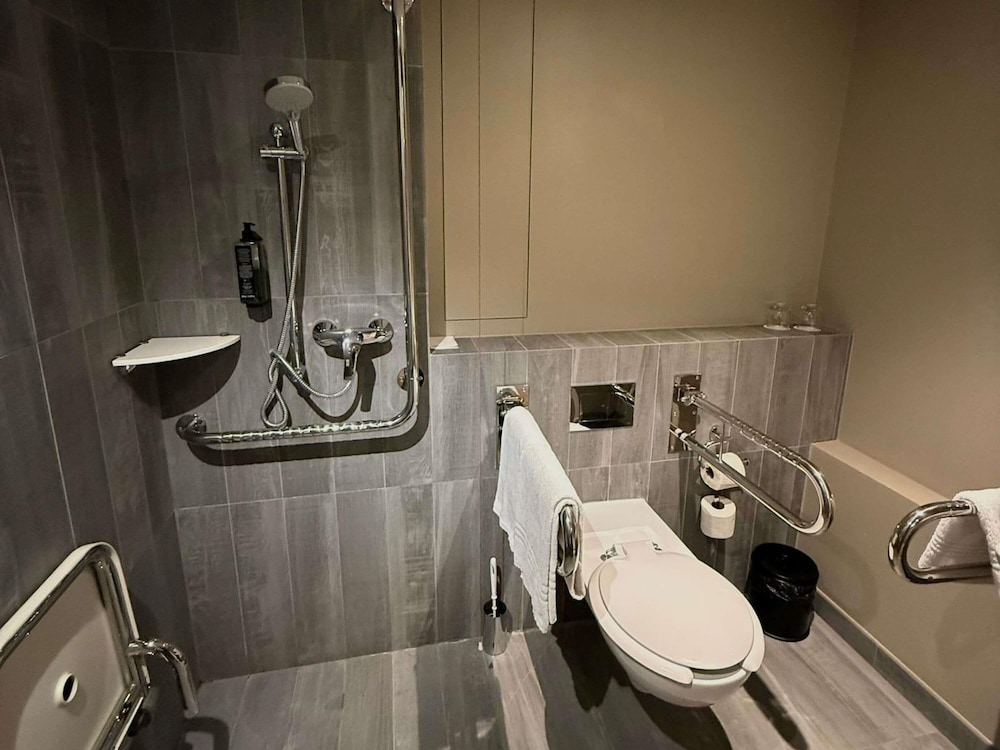 غرفة بسريرين منفصلين لذوي الإعاقة، Ibis Poznan Centrum 6/8