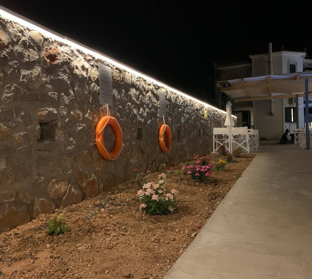 Koukounari Studios 43/47