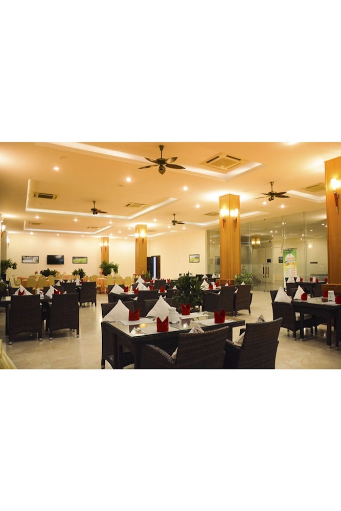 Diamond Bay Golf & Villas 35/41