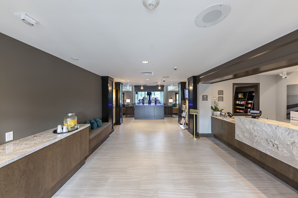 Staybridge Suites Naples Marco Island 5/75