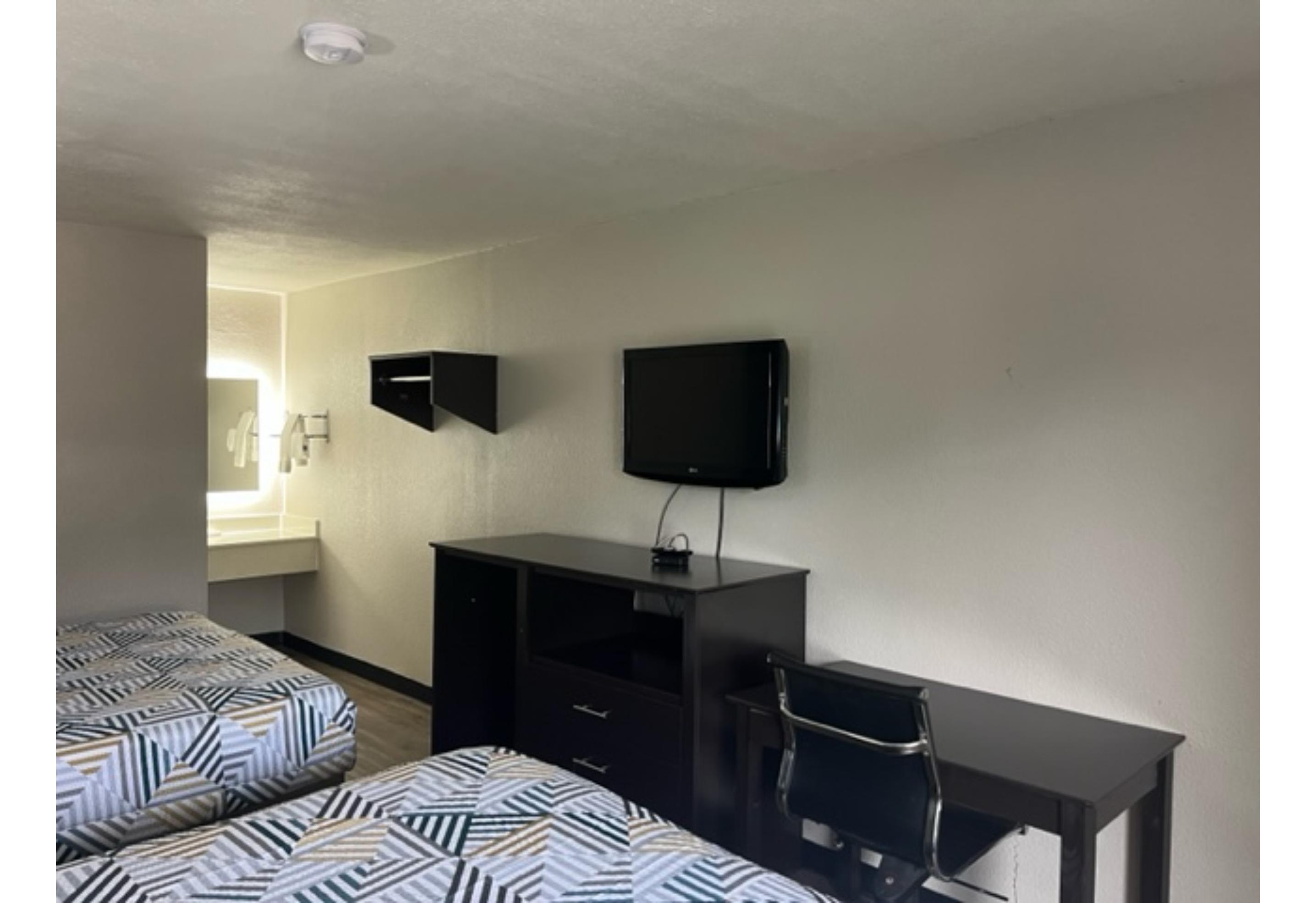 Motel6 Baton Rouge, LA - East - I-12 18/27