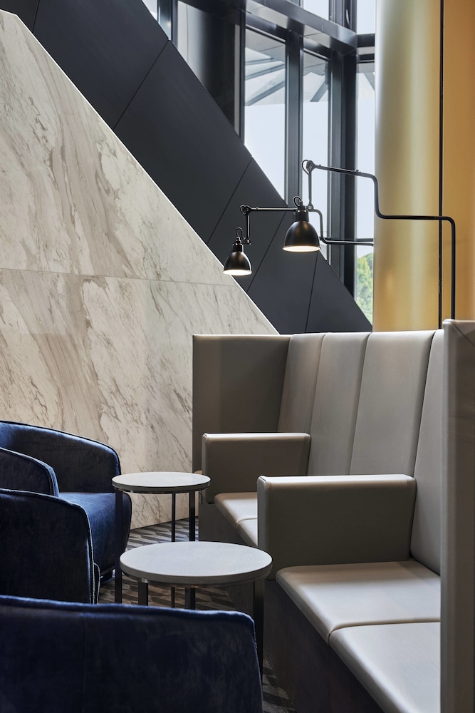 Vibe Hotel Melbourne Docklands 58/67