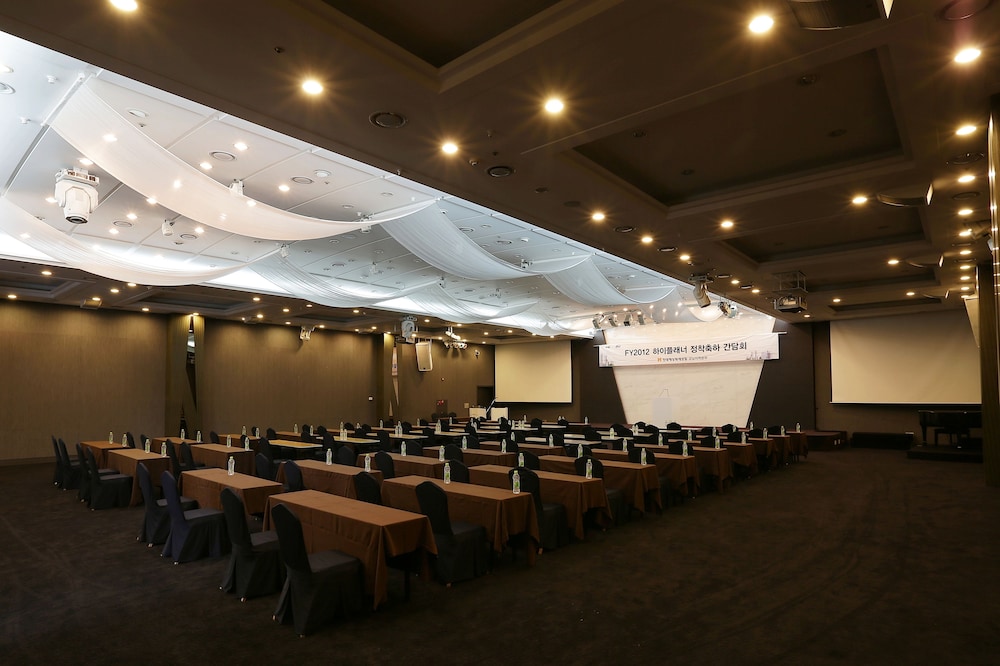 Samjung Hotel 37/44