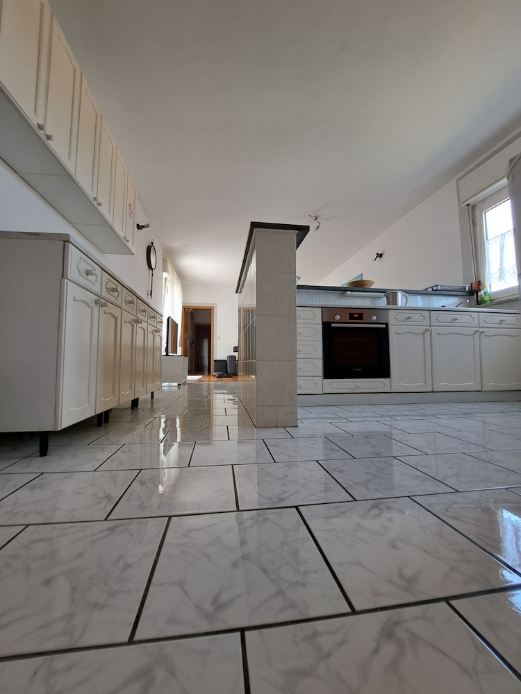 Guesthouse Varnica 41/50