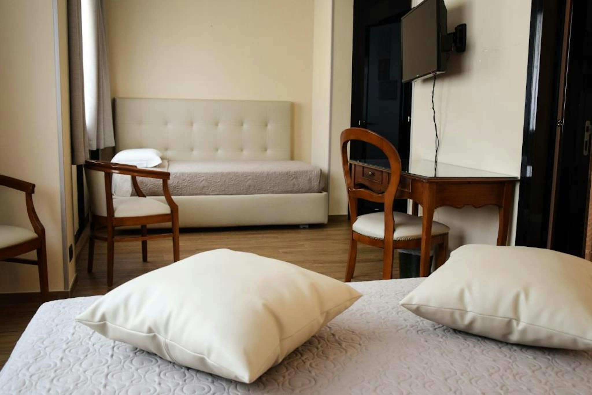 HOTEL VALENTINO DU PARC 11/22