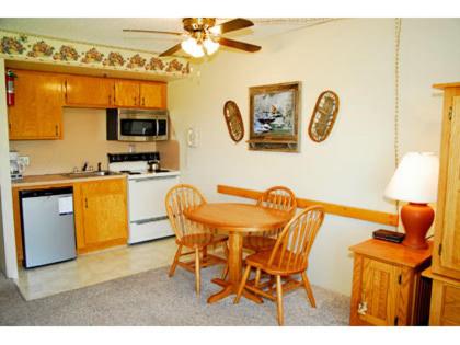 Silver Creek Lodge 20/22
