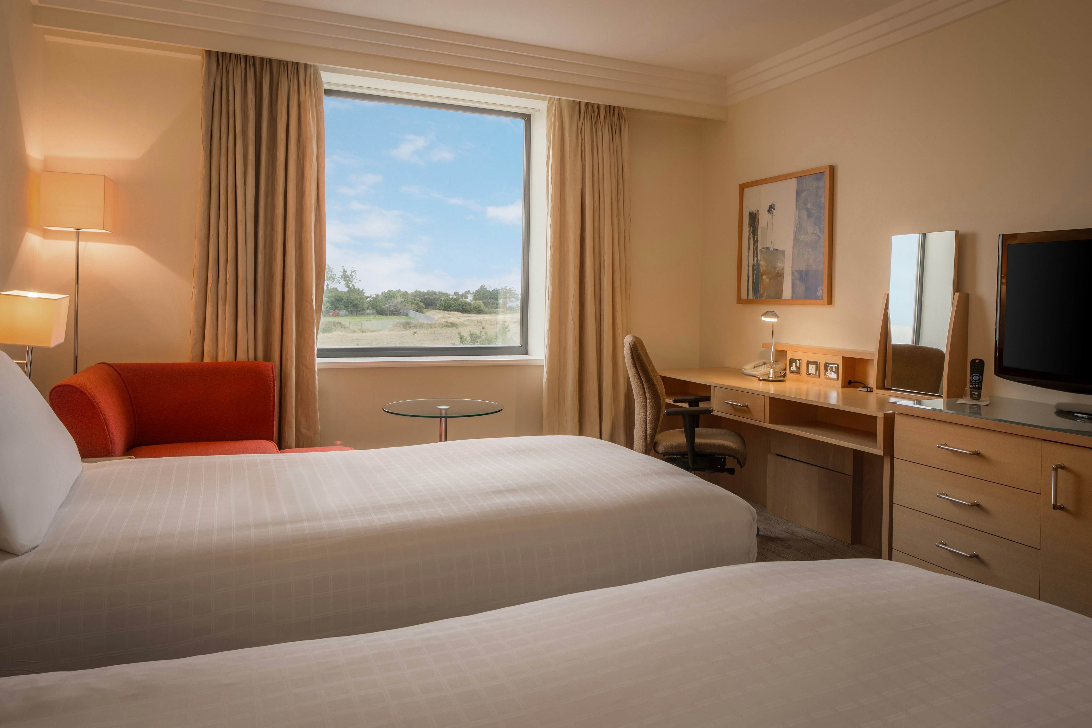GUEST ROOM, TWIN BEDS