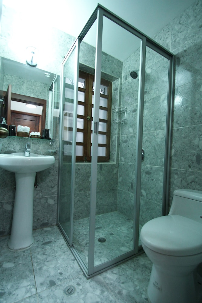 Art Plus Hotel 48/48