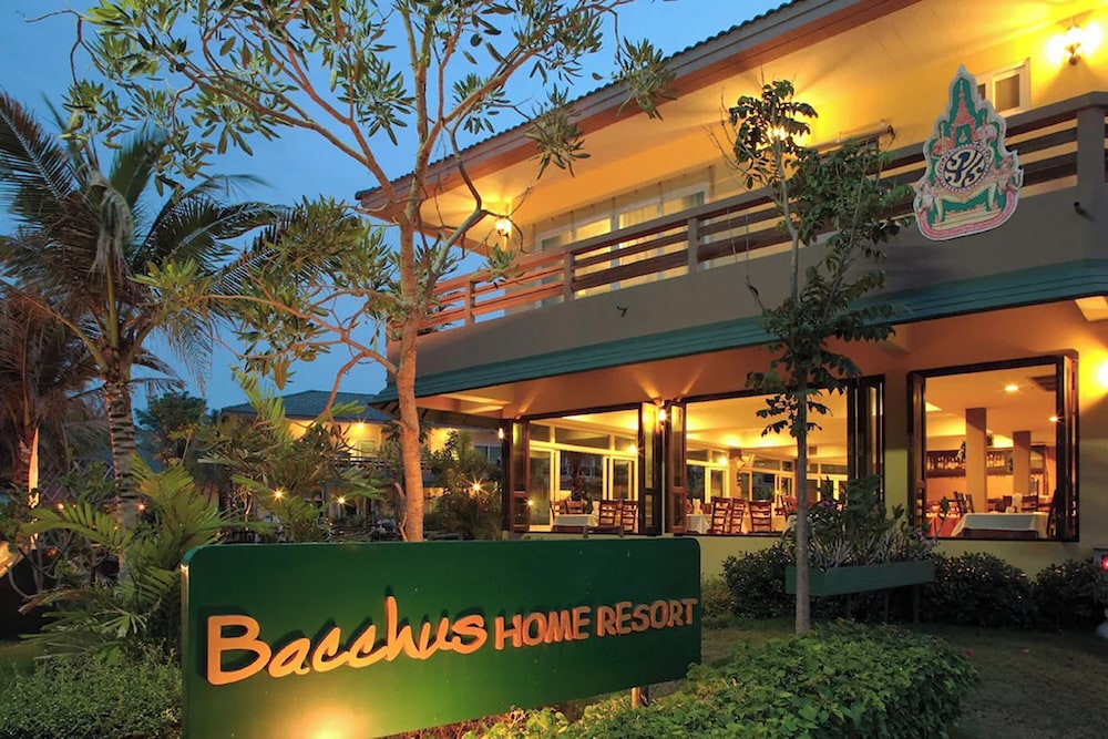Bacchus Home Resort 4/77