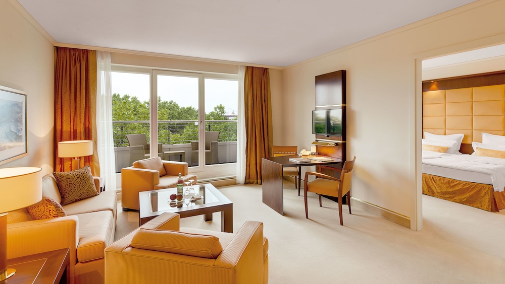 Grand Elysee 54/70