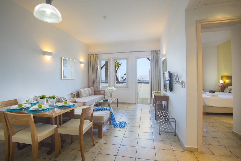 Louis Althea Beach Hotel 19/38