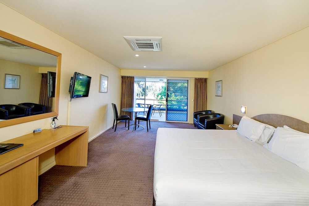 Yarrawonga Mulwala Golf Club Resort 23/86
