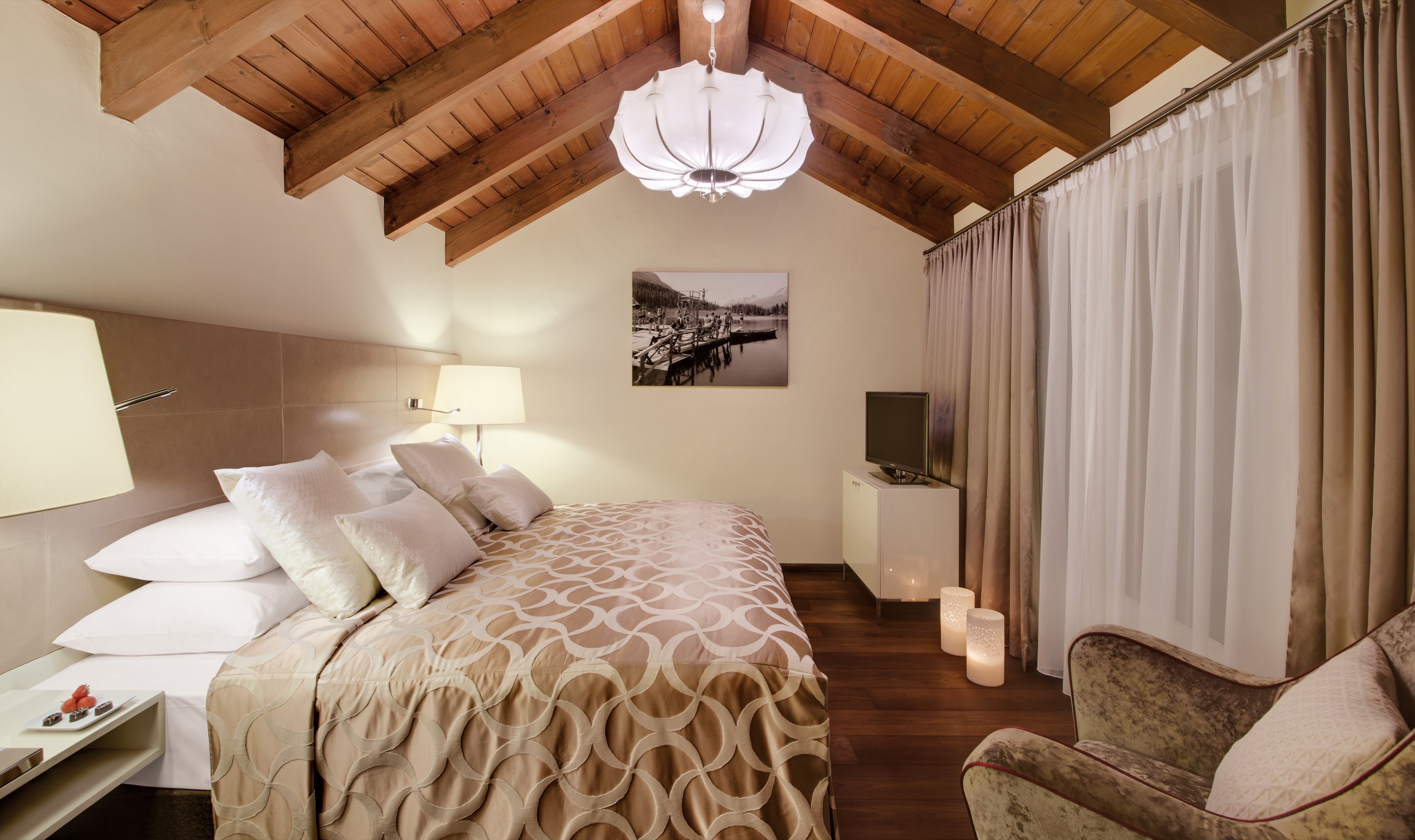 Alpine, Suite