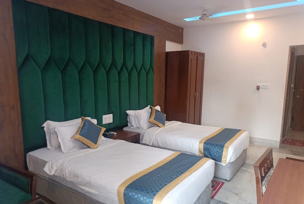 Hotel Taj Darbar 18/45