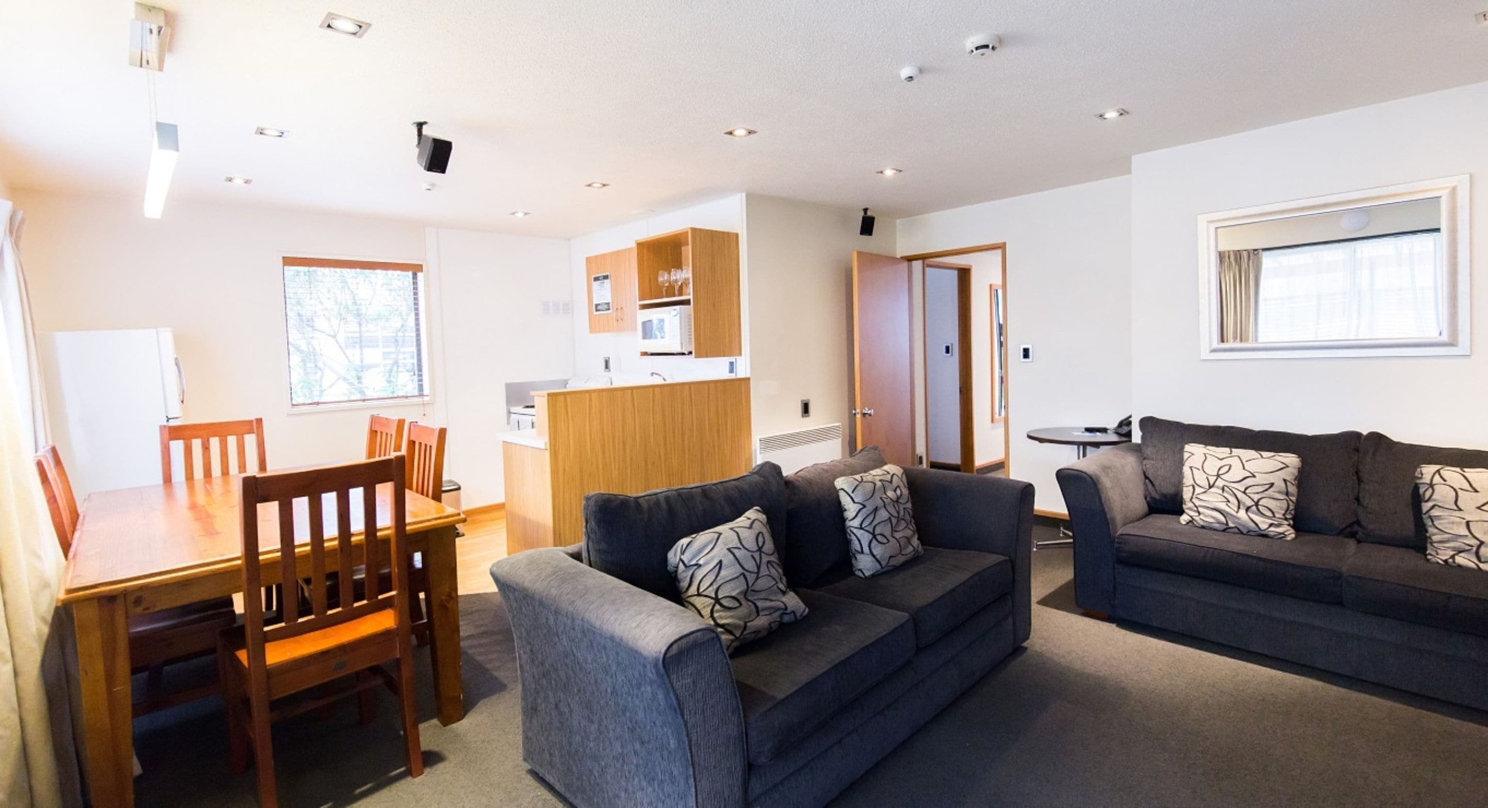 Airport Gateway Motor Lodge 46/58